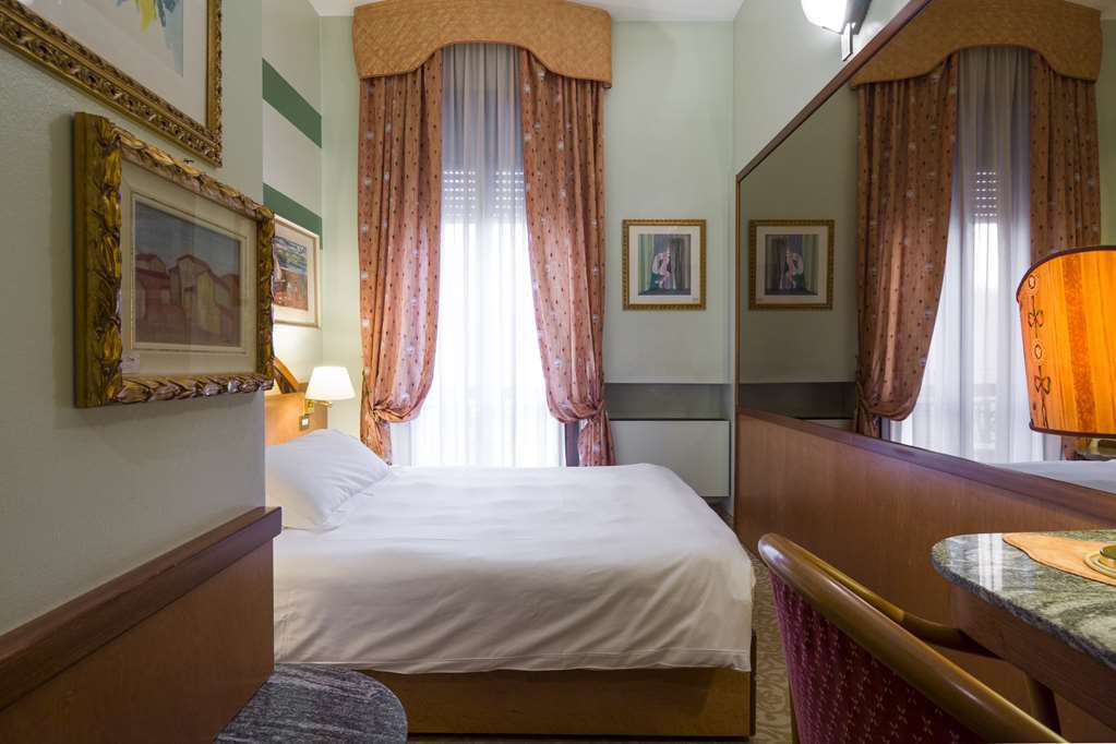 Hotel Carrobbio Milano Rum bild